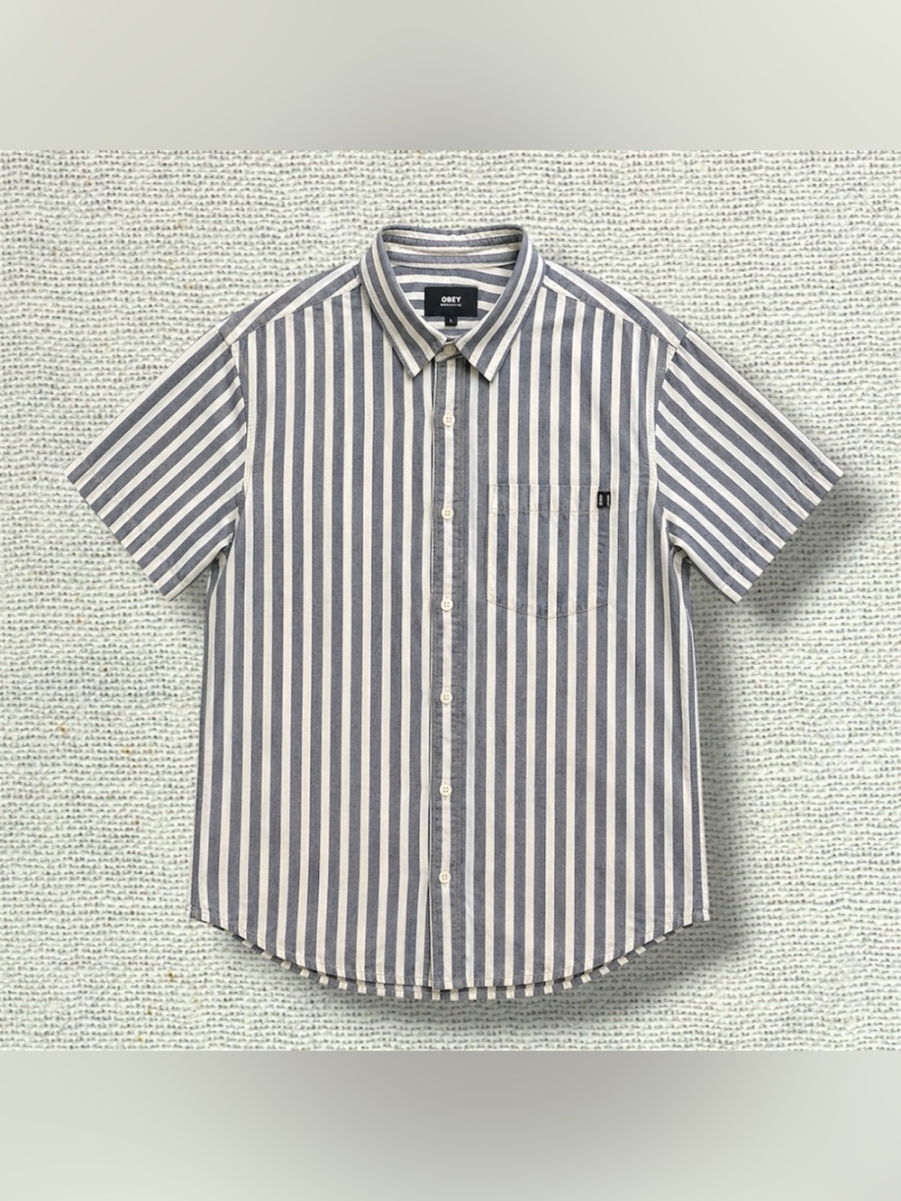 OBEY Worldwide Men’s Large Striped Button Up Shirt Gray Blue